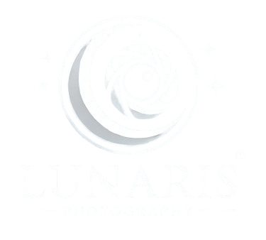 Lunaris Photography, Iris Dobre, Sesiuni foto profesionale, logo